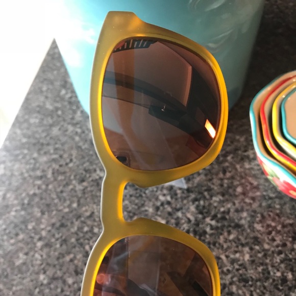 Gucci sunglasses - Picture 2 of 7